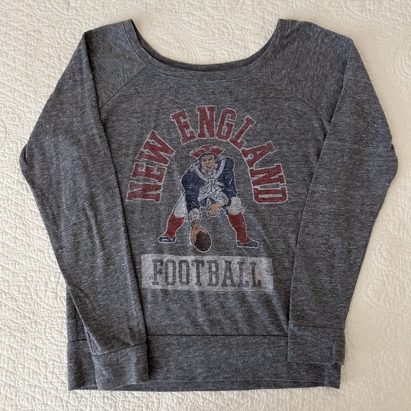 New England Patriots Junk Food Off Shoulder Raglan Long Sleeve Shirt Top - Picture 1 of 7